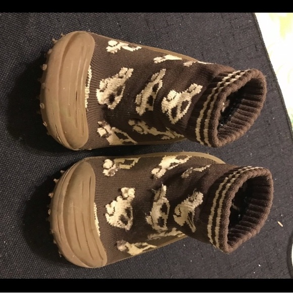2 pairs of Toddler slip on shoes - Picture 4 of 4